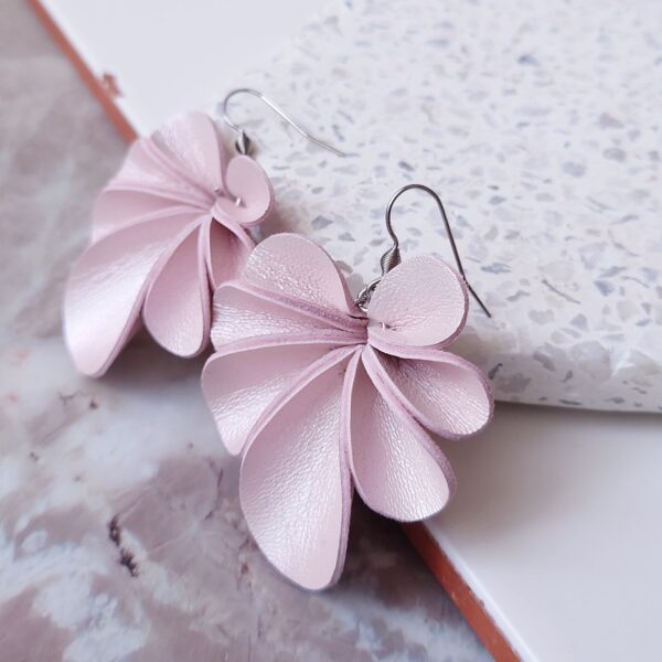 WIRE EARRINGS