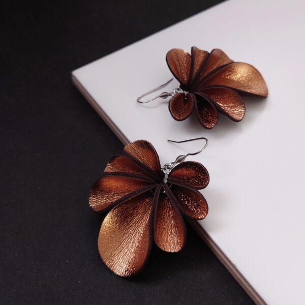 WIRE EARRINGS
