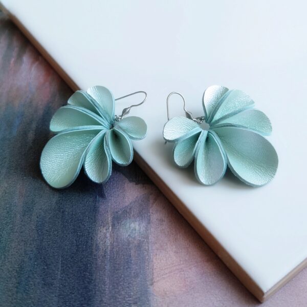 WIRE EARRINGS