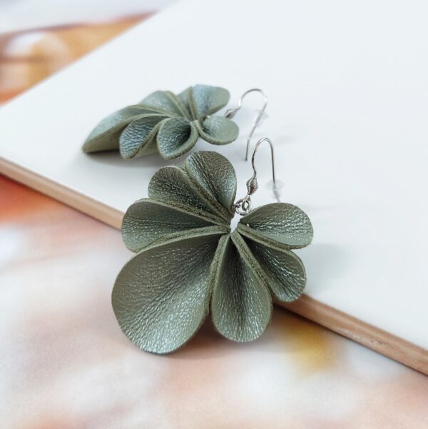 WIRE EARRINGS
