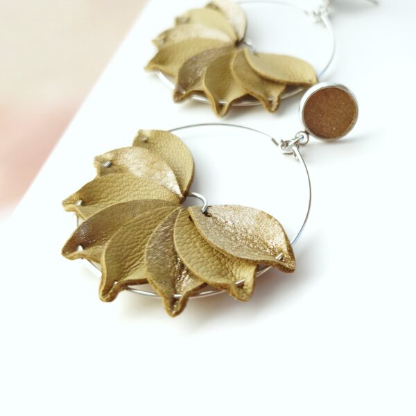 PLUMERIA EARRINGS