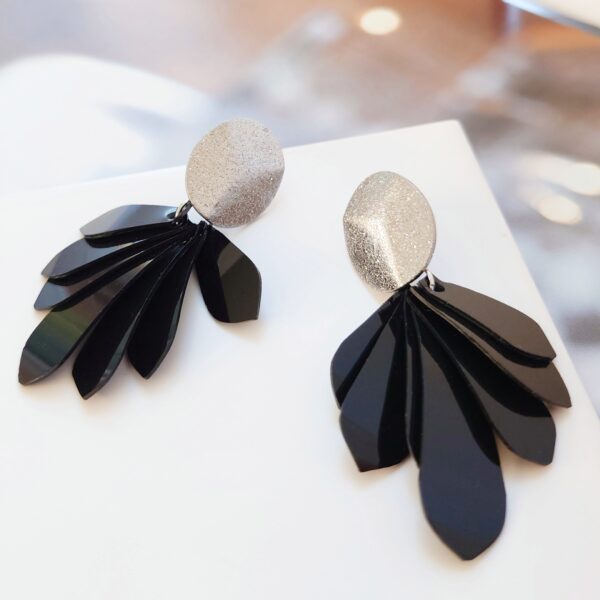BIRDS OF PARADISE