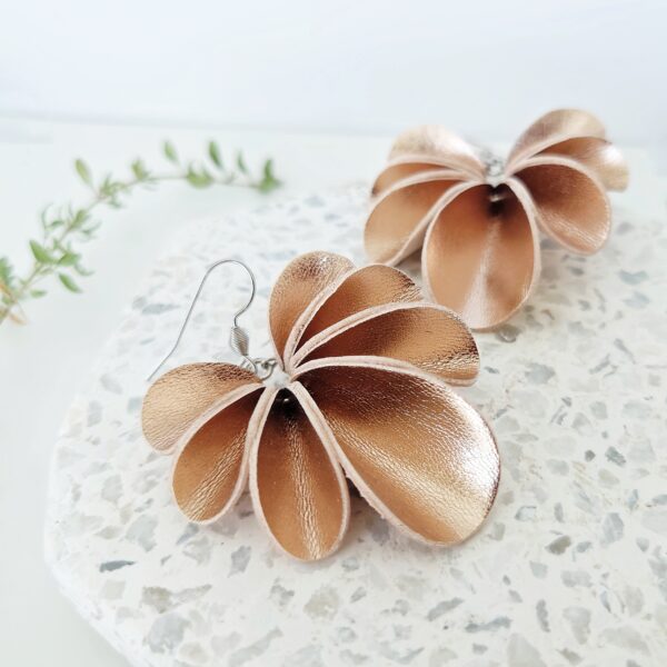 WIRE EARRINGS