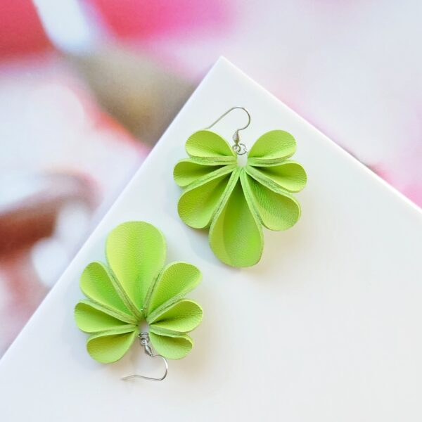 WIRE EARRINGS